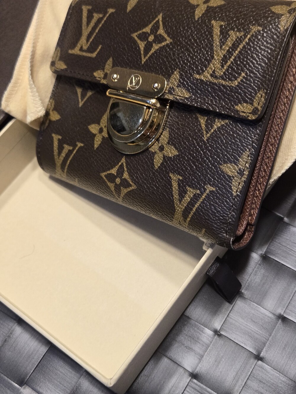 Louis Vuitton Koala Portefeuille Monogram Brown Wallet - Picture 7 of 16